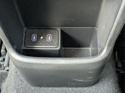 Used 2024 Hyundai Kona Limited FWD image 17