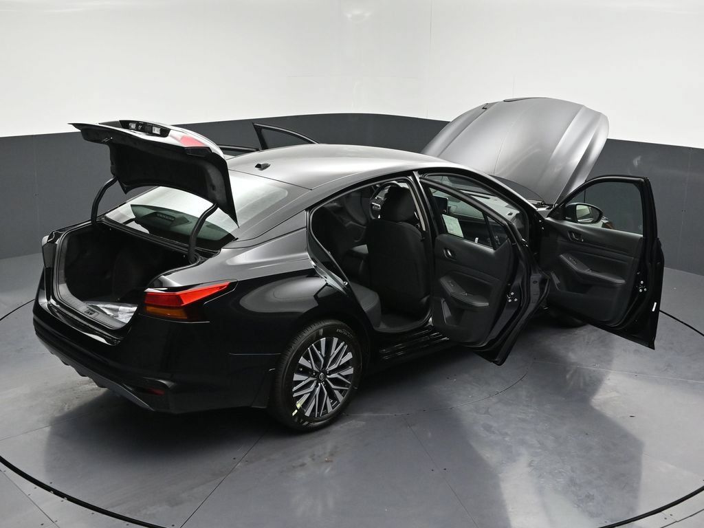 New 2026 Nissan Altima 2.5 SV FWD image 31