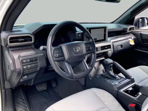 Used 2026 Toyota Tacoma SR5 RWD image 17