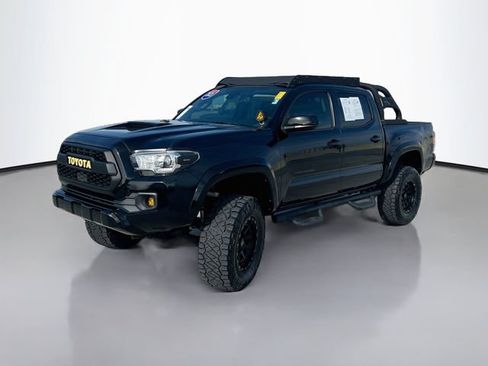Used 2021 Toyota Tacoma TRD Sport RWD image 4