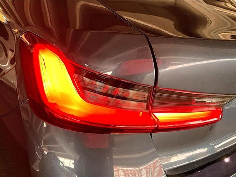 Certified 2025 BMW 330i Sedan image 28