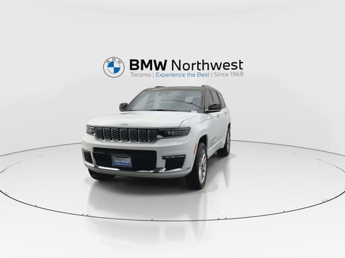 Used 2025 Jeep Grand Cherokee L Summit w/ MOPAR Finishing Package image 8