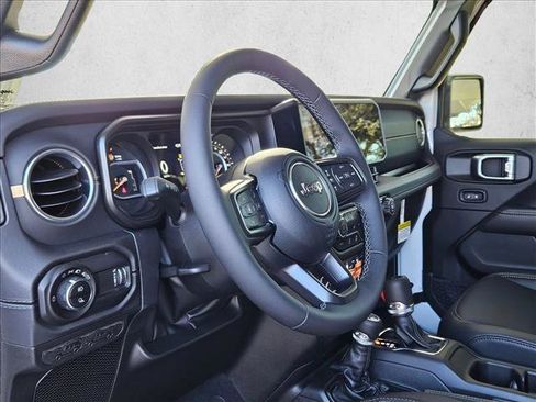 New 2026 Jeep Gladiator Sport image 3