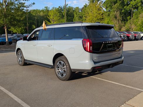 Certified 2025 Ford Expedition Max Active AWD/4WD image 6