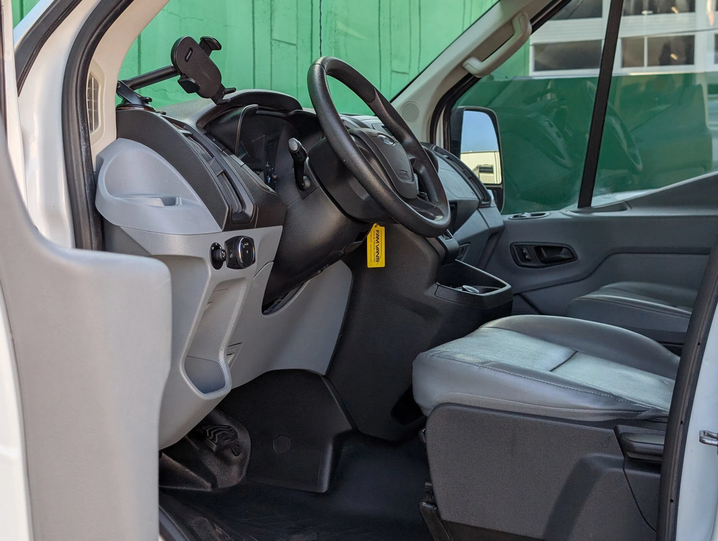 Used 2019 Ford Transit 150 130 Medium Roof RWD image 22