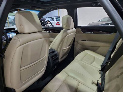 Used 2017 Cadillac XT5 Premium Luxury image 25