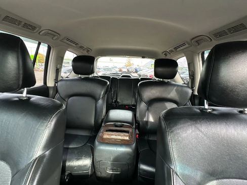 Used 2015 INFINITI QX80 Luxe w/ 22" Wheel Package image 9