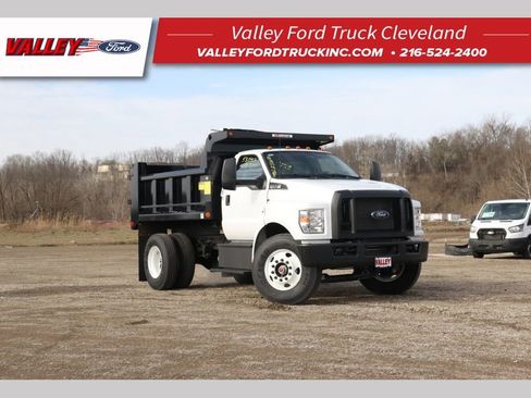 New 2026 Ford F650 2WD Regular Cab Super Duty image 1