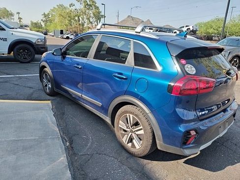 Used 2020 Kia Niro LXS FWD image 22