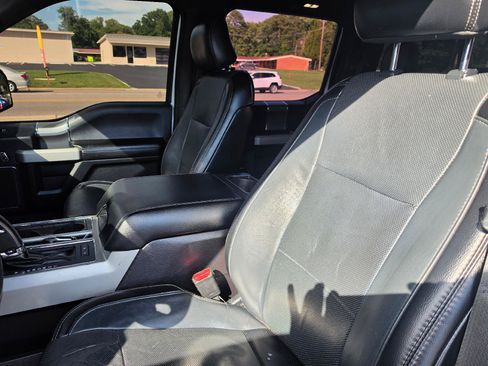 Used 2016 Ford F150 Lariat w/ Equipment Group 502A Luxury AWD/4WD image 8