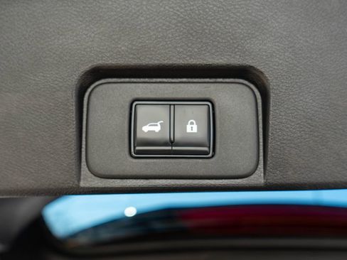 Used 2025 Nissan Rogue SV w/ Rock Creek Premium Package image 33