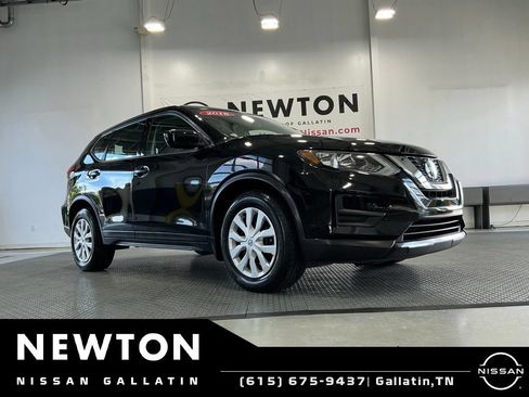 Used 2018 Nissan Rogue S FWD image 20