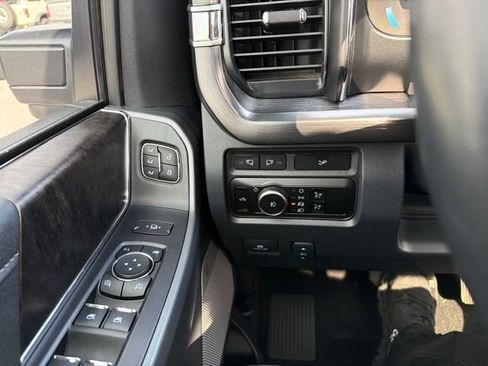 Used 2024 Ford F350 Lariat w/ Lariat Ultimate Package AWD/4WD image 19