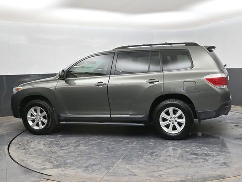 Used 2012 Toyota Highlander 4WD w/ Tech Pkg image 5