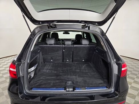 Used 2019 Mercedes-Benz GLC 300 4MATIC image 9