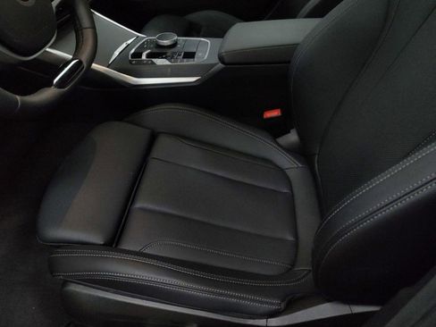 Used 2025 BMW 330i xDrive Sedan w/ M Sport Package image 20