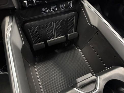 New 2026 RAM 1500 Laramie AWD/4WD image 46