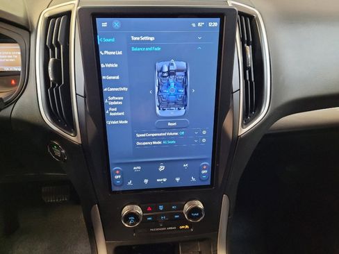 Used 2024 Ford Edge SEL image 25