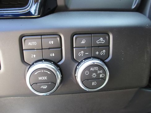 New 2026 GMC Sierra 1500 AT4 w/ AT4 Premium Package AWD/4WD image 18
