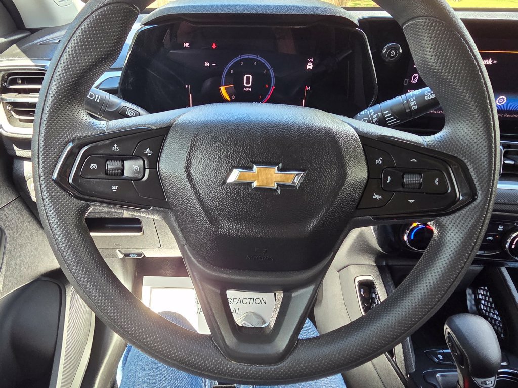 Used 2025 Chevrolet TrailBlazer LT FWD image 33