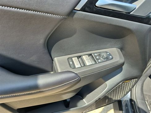 New 2025 Mitsubishi Outlander SE image 76