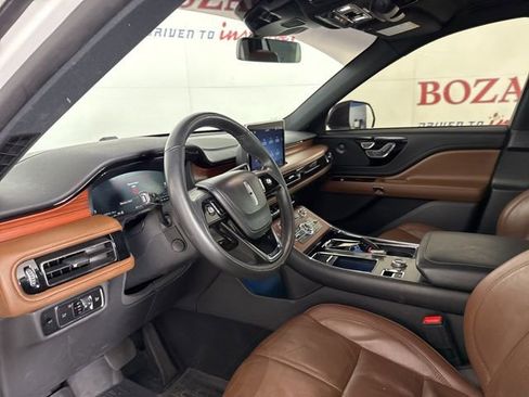 Certified 2023 Lincoln Aviator Reserve w/ Equipment Group 201A image 12