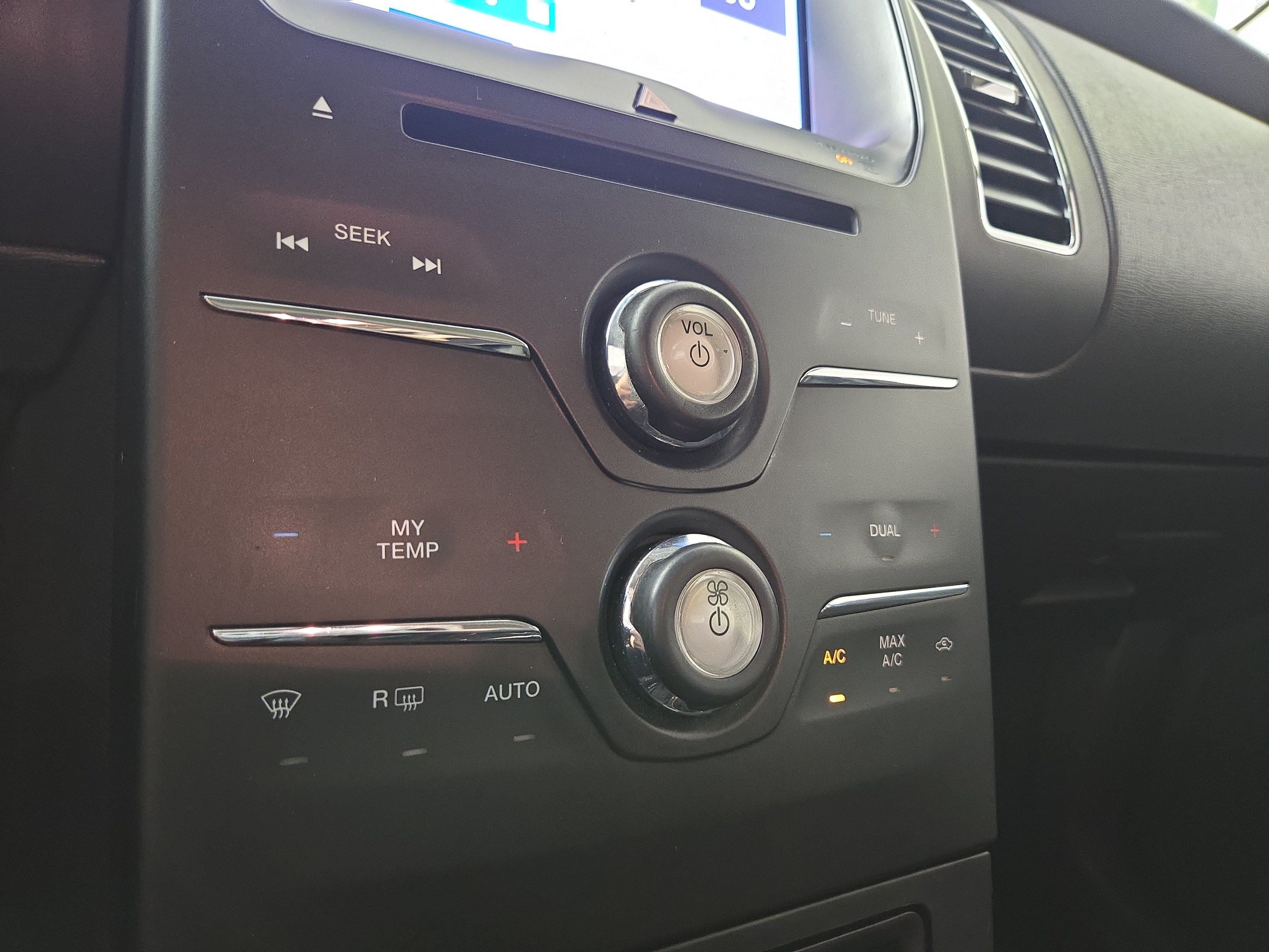 Used 2019 Ford Flex SEL FWD image 28