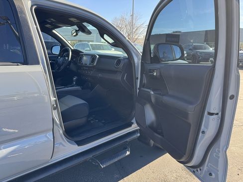 Used 2021 Toyota Tacoma TRD Sport image 20