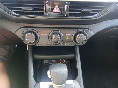 Used 2022 Kia Forte LXS image 29