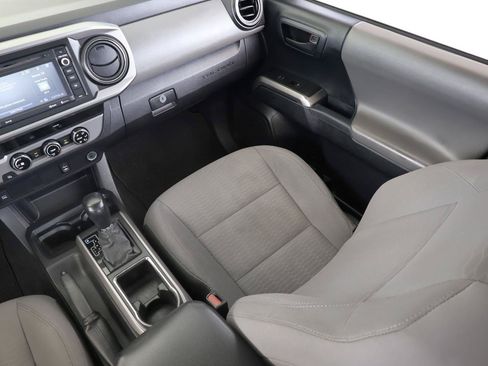 Used 2016 Toyota Tacoma SR5 RWD image 18