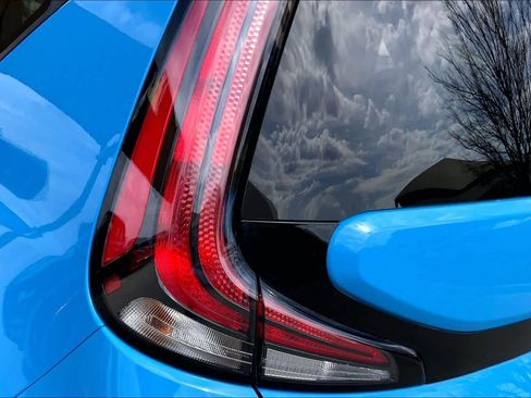 Used 2023 Kia Soul S image 27