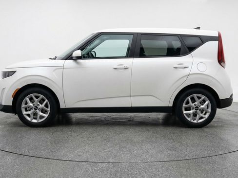 Used 2025 Kia Soul LX w/ LX Technology Package image 5
