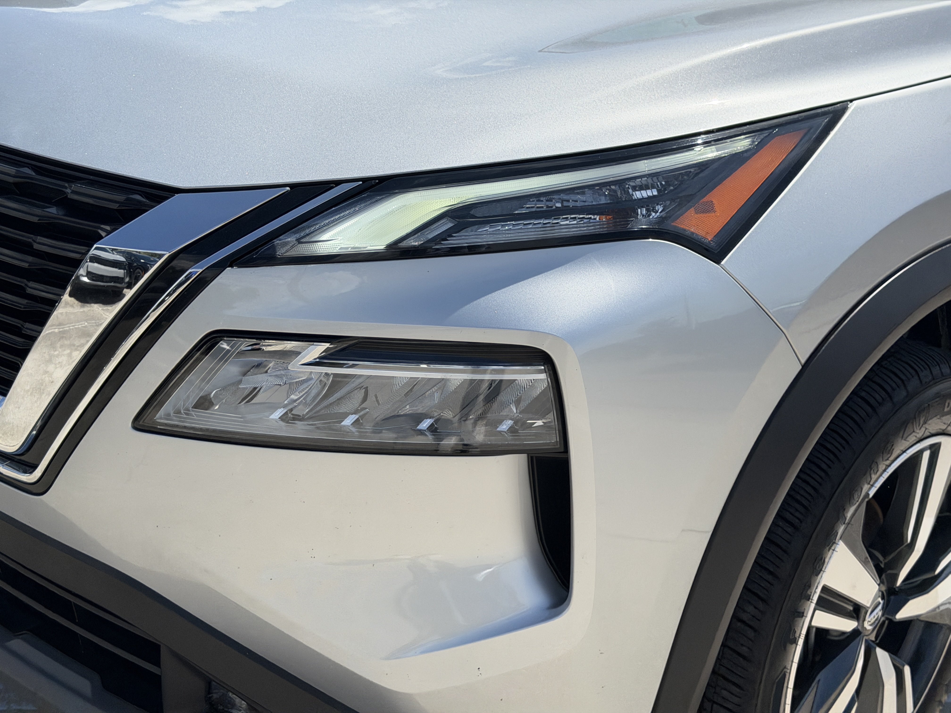 Used 2021 Nissan Rogue SL FWD image 9