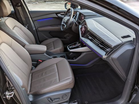 Used 2024 Audi Q4 e-tron Prestige w/ Black Optic Package image 22