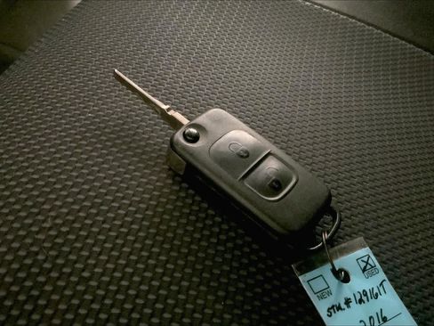 Used 2016 Mercedes-Benz Sprinter 2500 image 9