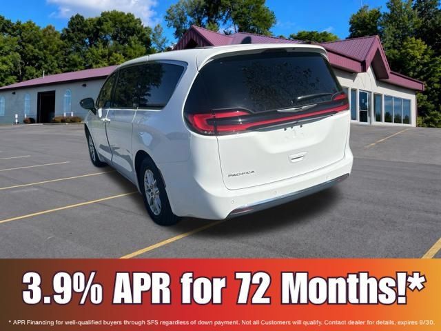 New 2026 Chrysler Pacifica Select FWD image 6