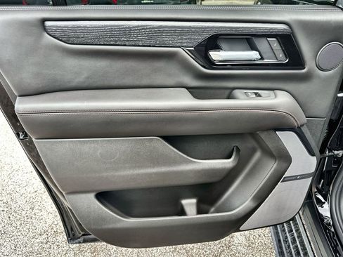 New 2026 GMC Yukon XL AT4 Ultimate w/ LPO, Floor Liner Package image 15