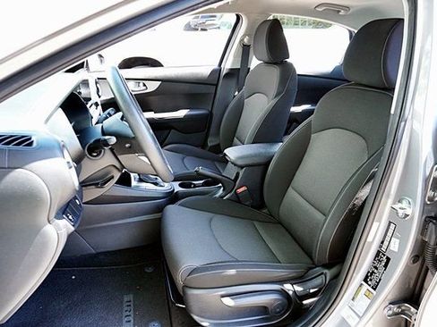Used 2023 Kia Forte LXS FWD image 14