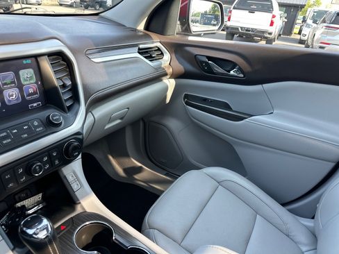 Used 2017 GMC Acadia SLT AWD/4WD image 31