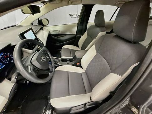 Used 2025 Toyota Corolla LE w/ LE Premium Package FWD image 20