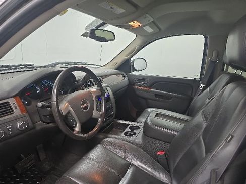 Used 2011 GMC Sierra 1500 SLT w/ Chrome Essentials Package AWD/4WD image 19