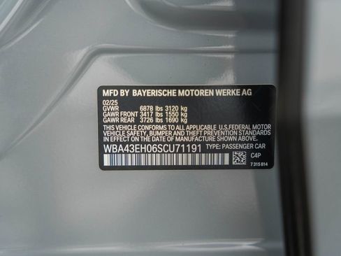 Used 2025 BMW 750e xDrive AWD/4WD image 45