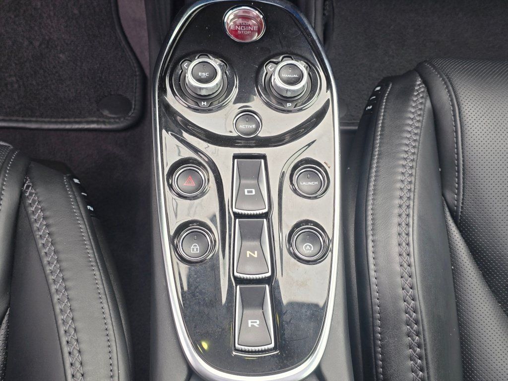 Used 2022 McLaren GT RWD image 16