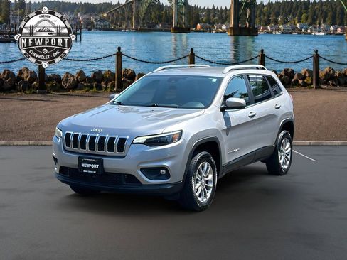 Used 2021 Jeep Cherokee Latitude Lux w/ Comfort/Convenience Group AWD/4WD image 1