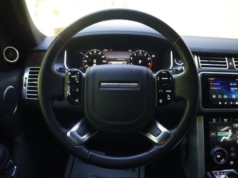 Used 2020 Land Rover Range Rover HSE AWD/4WD image 16