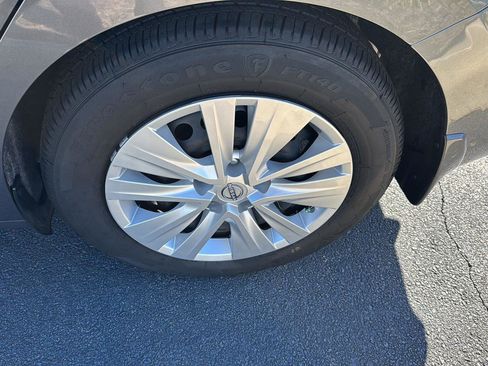 Used 2025 Nissan Sentra S image 30