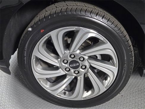 Certified 2024 Lincoln Navigator Reserve image 8