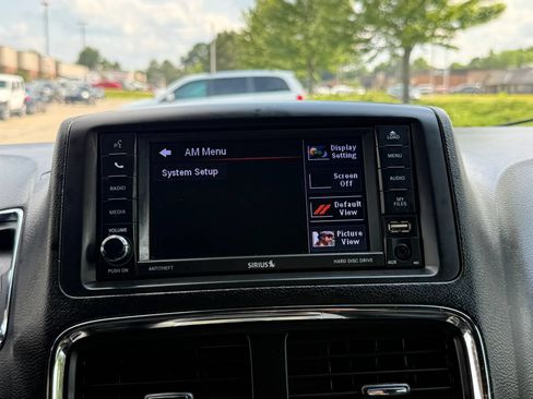 Used 2020 Dodge Grand Caravan SXT FWD image 38