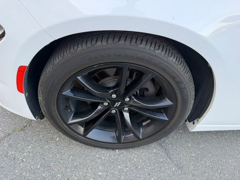 Used 2018 Dodge Charger R/T w/ Blacktop Package RWD image 32