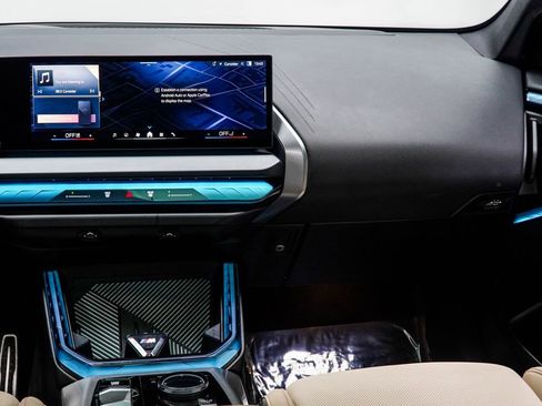 Used 2025 BMW X3 xDrive30i w/ Premium Package image 17